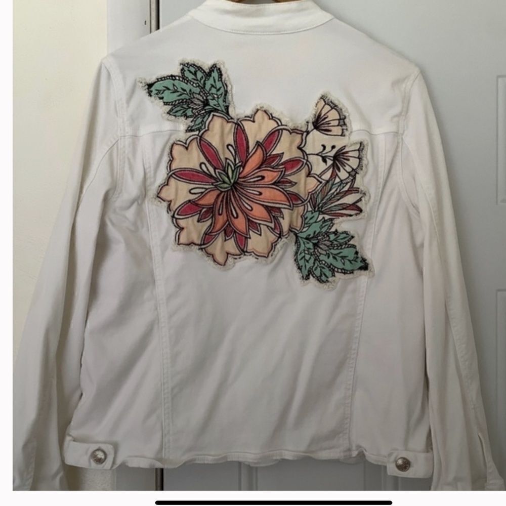 CHICO’S FLORAL DESIGN LONG SLEEVES WHITE WOMAN JACKET SIZE 2/US 14​​